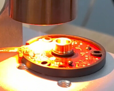 紅外輻射聚焦加熱鉚壓工藝:革新連接技術