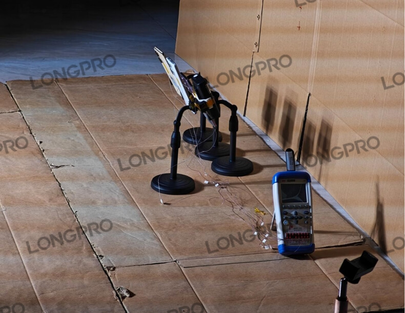 手機(jī)溫控全光譜測(cè)試.jpg 手機(jī)溫控全光譜測(cè)試.jpg